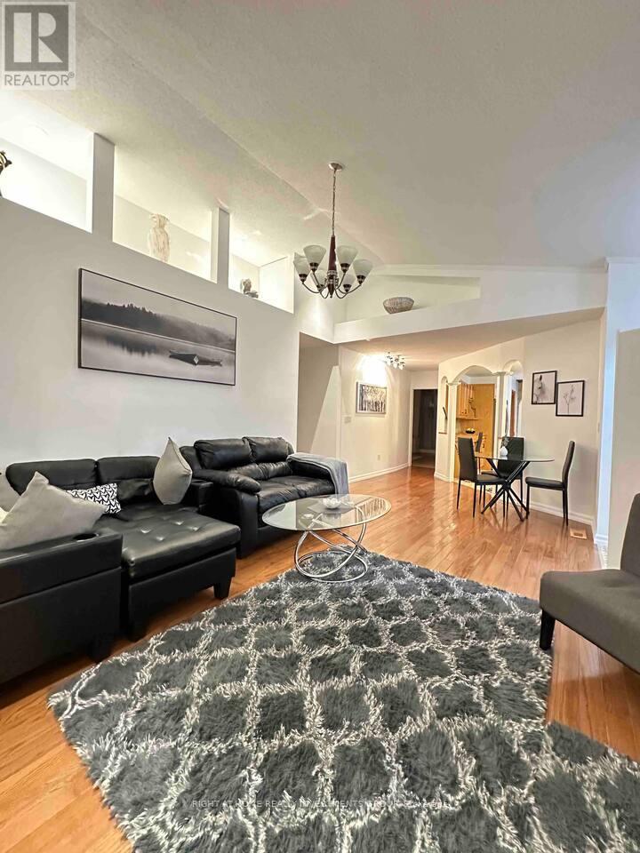 338 Little Avenue, Barrie (Painswick North), Ontario  L4N 2Z6 - Photo 5 - S13500840