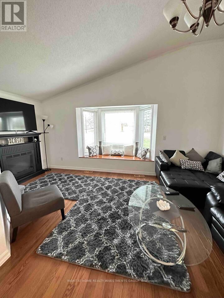 338 Little Avenue, Barrie (Painswick North), Ontario  L4N 2Z6 - Photo 6 - S13500840