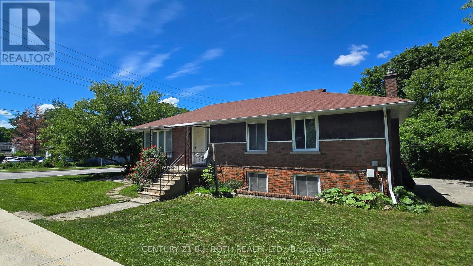 UPPER - 41 BAYVIEW DRIVE, Barrie, Ontario
