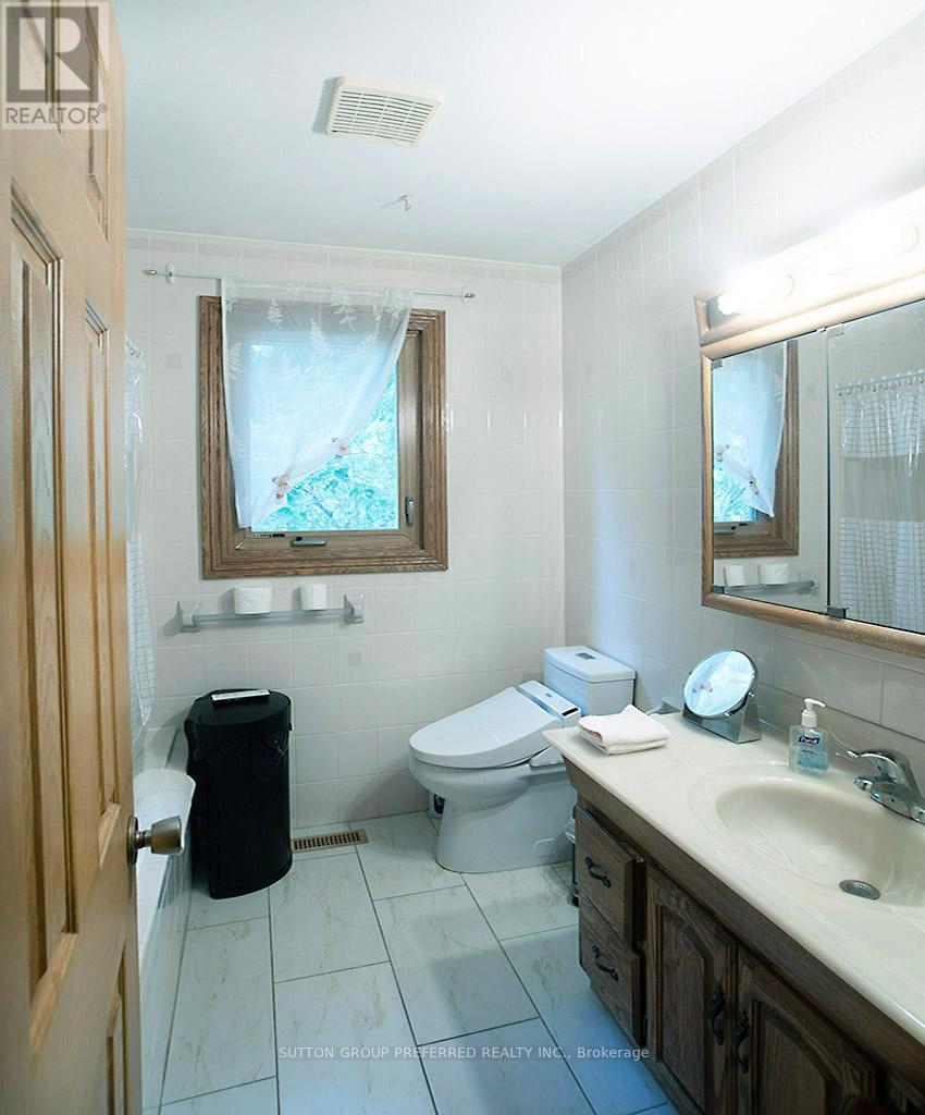 802 Phyllis Street, London South (South E), Ontario  N6J 2Z5 - Photo 10 - X13501012