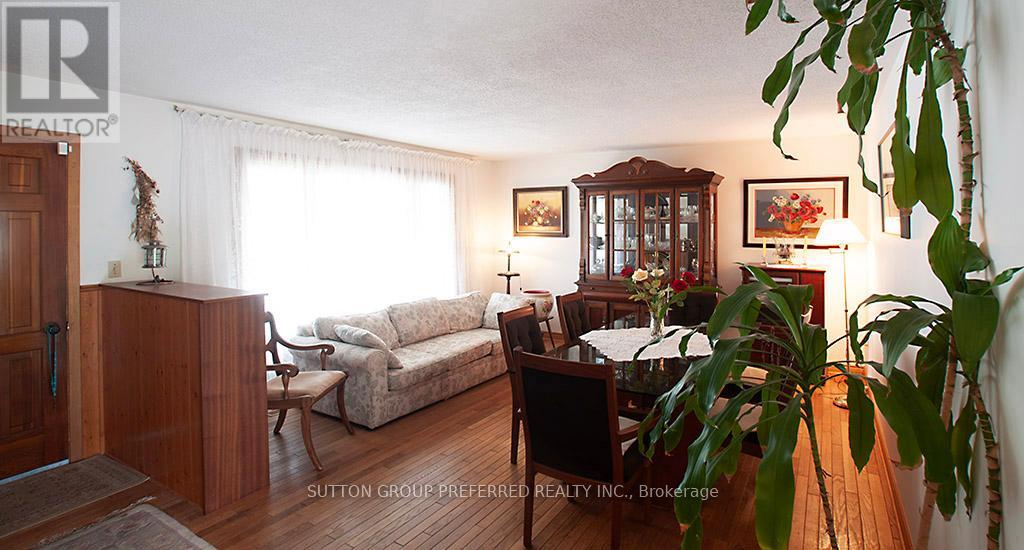 802 Phyllis Street, London South (South E), Ontario  N6J 2Z5 - Photo 2 - X13501012