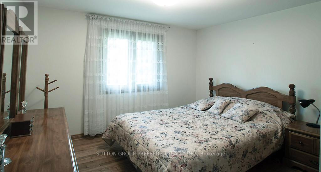 802 Phyllis Street, London South (South E), Ontario  N6J 2Z5 - Photo 8 - X13501012