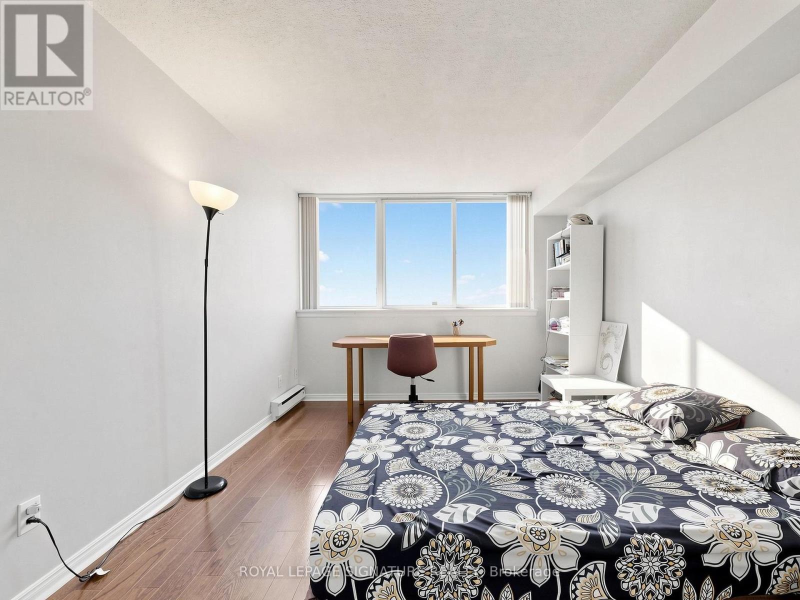 1808 - 1360 Rathburn Road E, Mississauga, Ontario  L4W 4H4 - Photo 15 - W13500706
