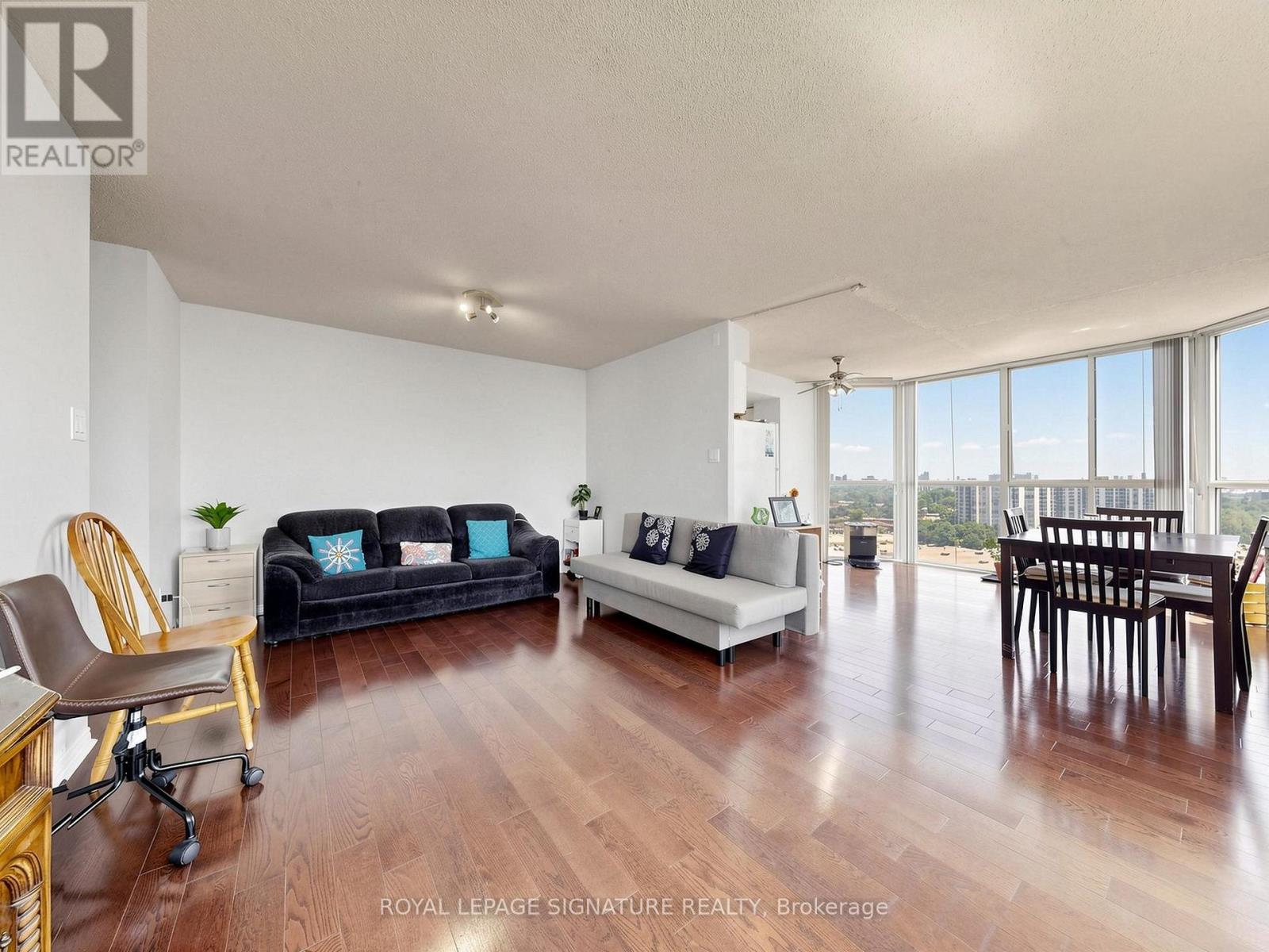 1808 - 1360 Rathburn Road E, Mississauga, Ontario  L4W 4H4 - Photo 5 - W13500706