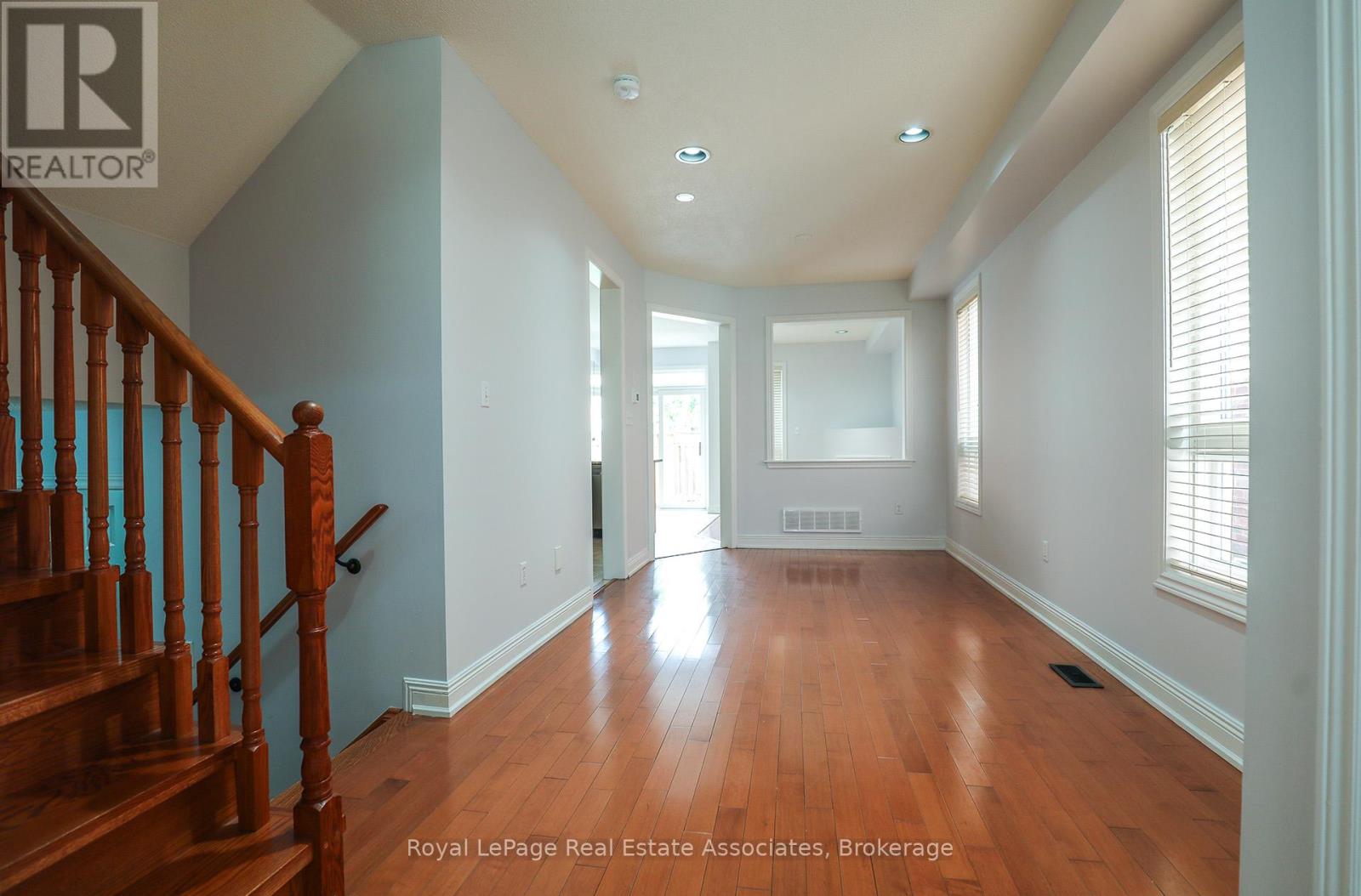 124 Nathaniel Crescent, Brampton, Ontario  L6Y 5M3 - Photo 3 - W13500746