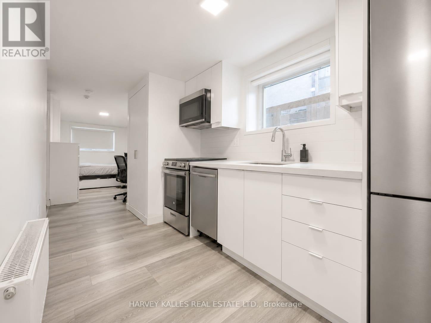 1 - 521 Browns Line, Toronto, Ontario  M8W 3V1 - Photo 3 - W13500882