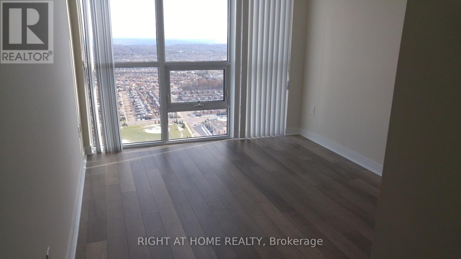 4202 - 3975 Grand Park Drive, Mississauga (City Centre), Ontario  L5B 0K4 - Photo 5 - W13500924