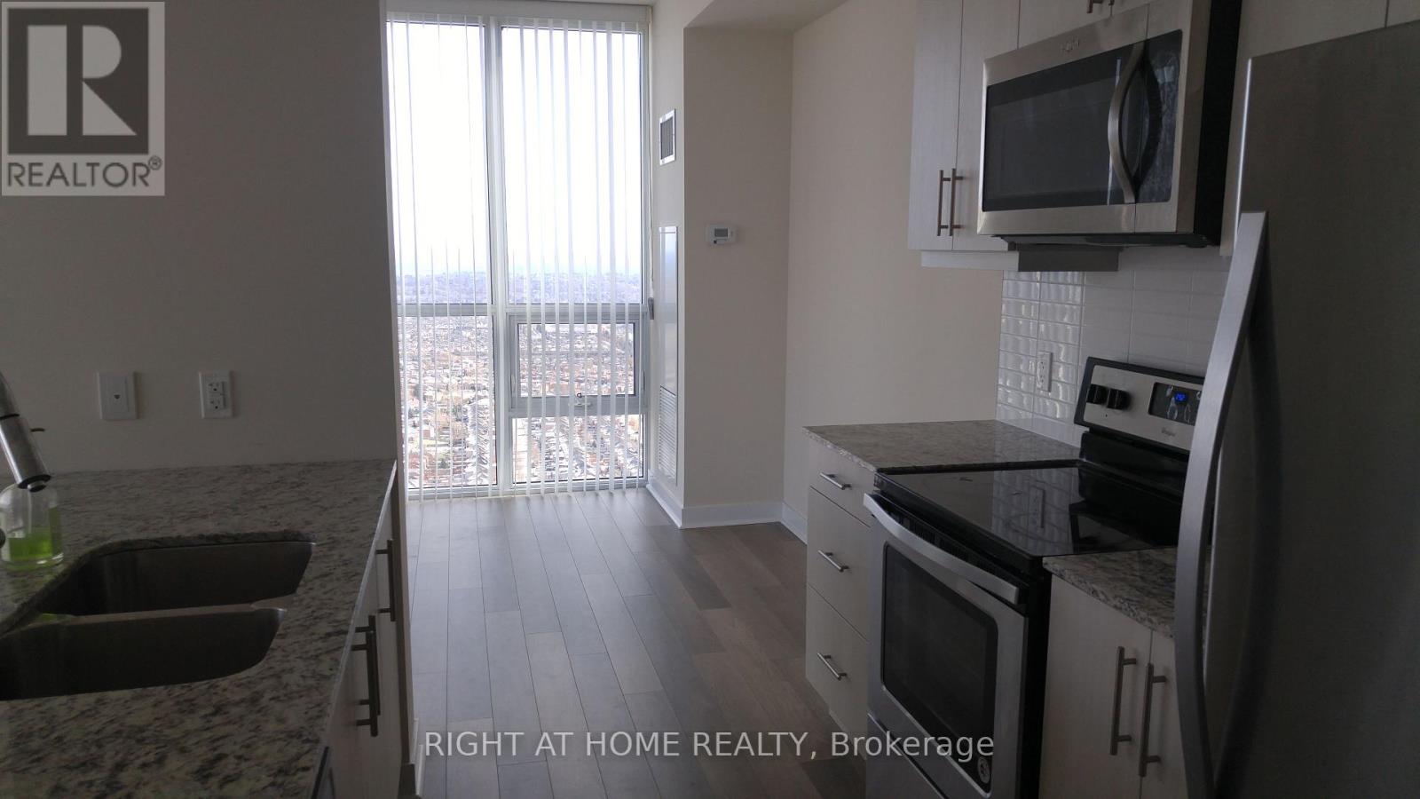 4202 - 3975 Grand Park Drive, Mississauga (City Centre), Ontario  L5B 0K4 - Photo 6 - W13500924