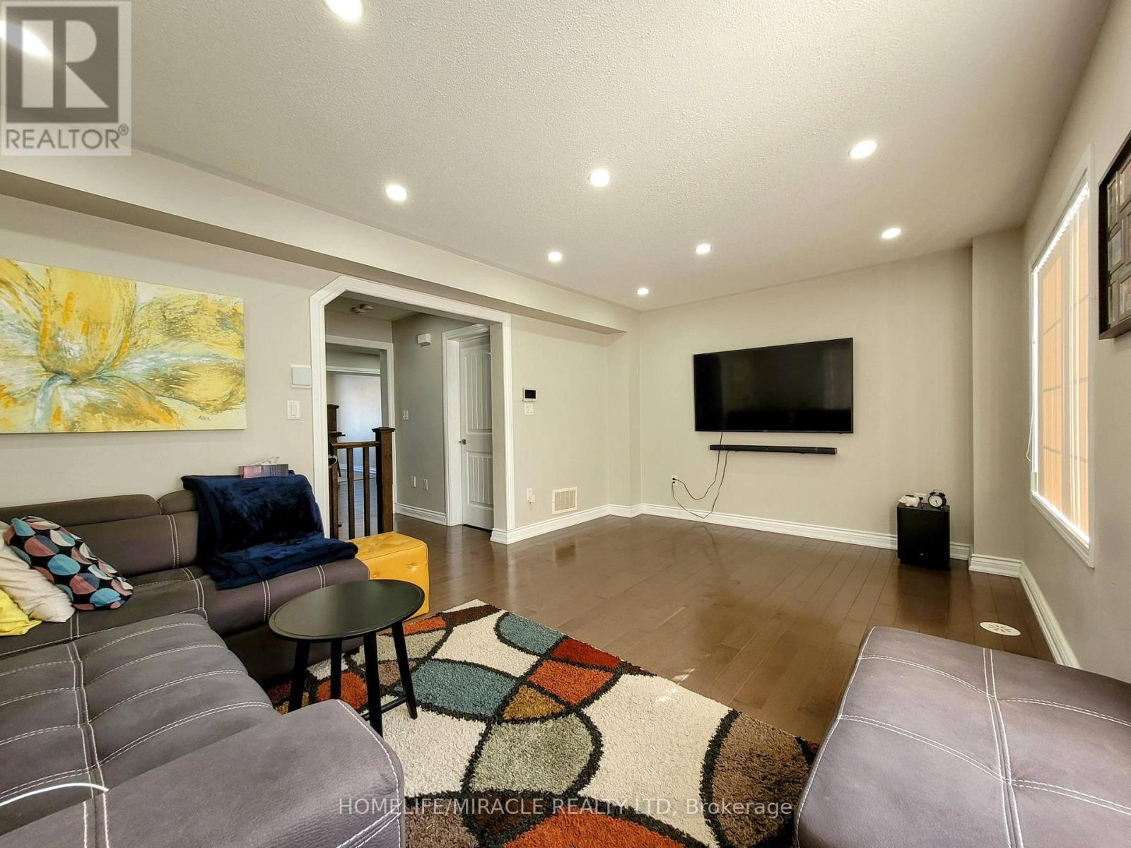 34 Donomore Drive, Brampton (Northwest Brampton), Ontario  L7A 0S7 - Photo 11 - W13500932