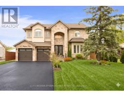121 RINGWOOD ROAD, Oakville, Ontario