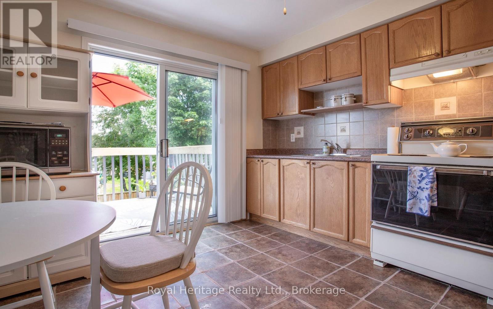 1692 Edenwood Drive, Oshawa, Ontario  L1G 7Y5 - Photo 12 - E13501004