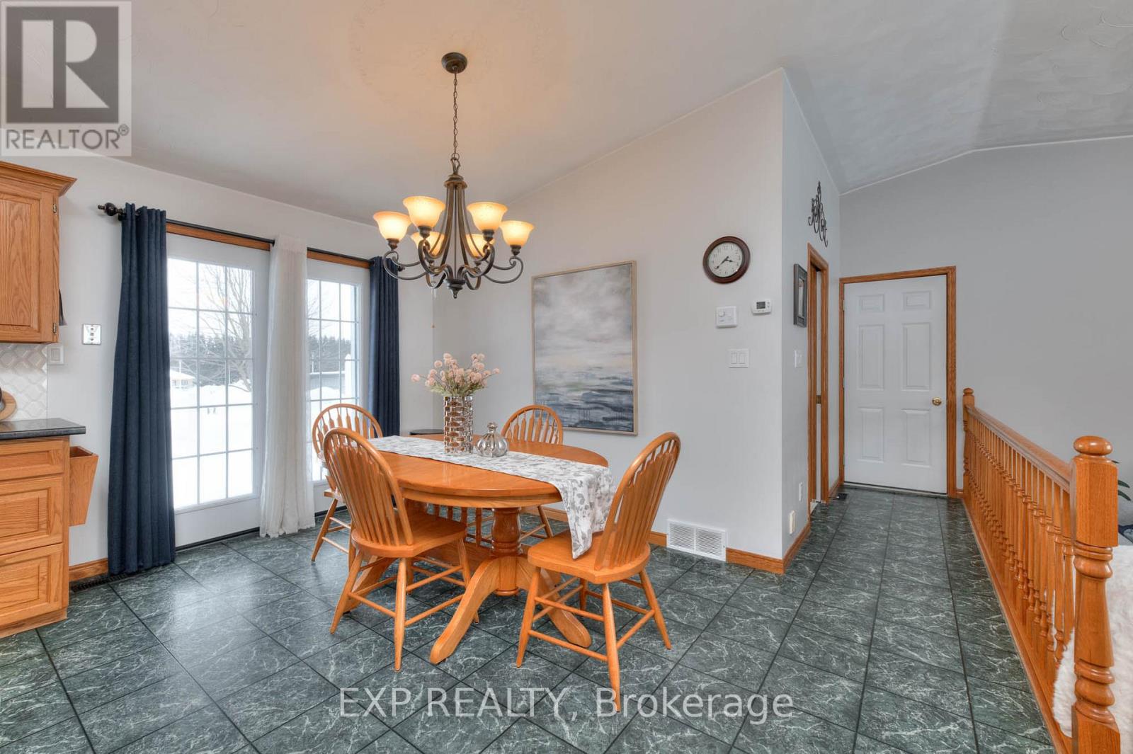 763 Sports Drive, Huron East, Ontario  N0G 1H0 - Photo 13 - X12927104