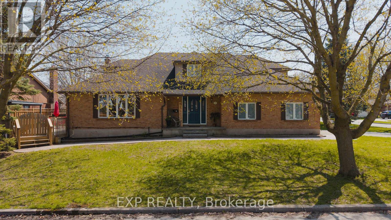 381 Timlock Place, Waterloo, Ontario  N2K 3J2 - Photo 2 - X13051776