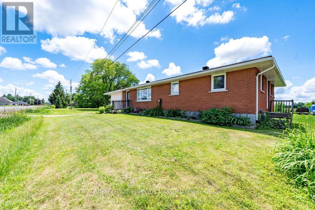 140 Mud Lake Road, Pembroke, Ontario K8A 6W4 - Photo 2 - X13501054