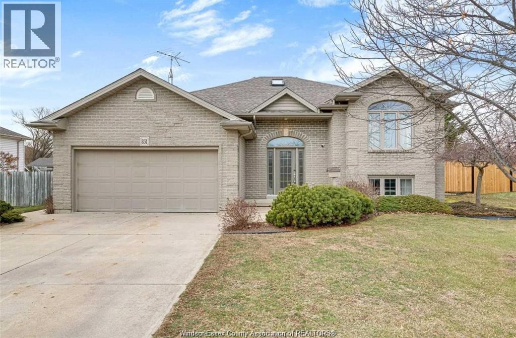 831 LAWNDALE, Kingsville, Ontario