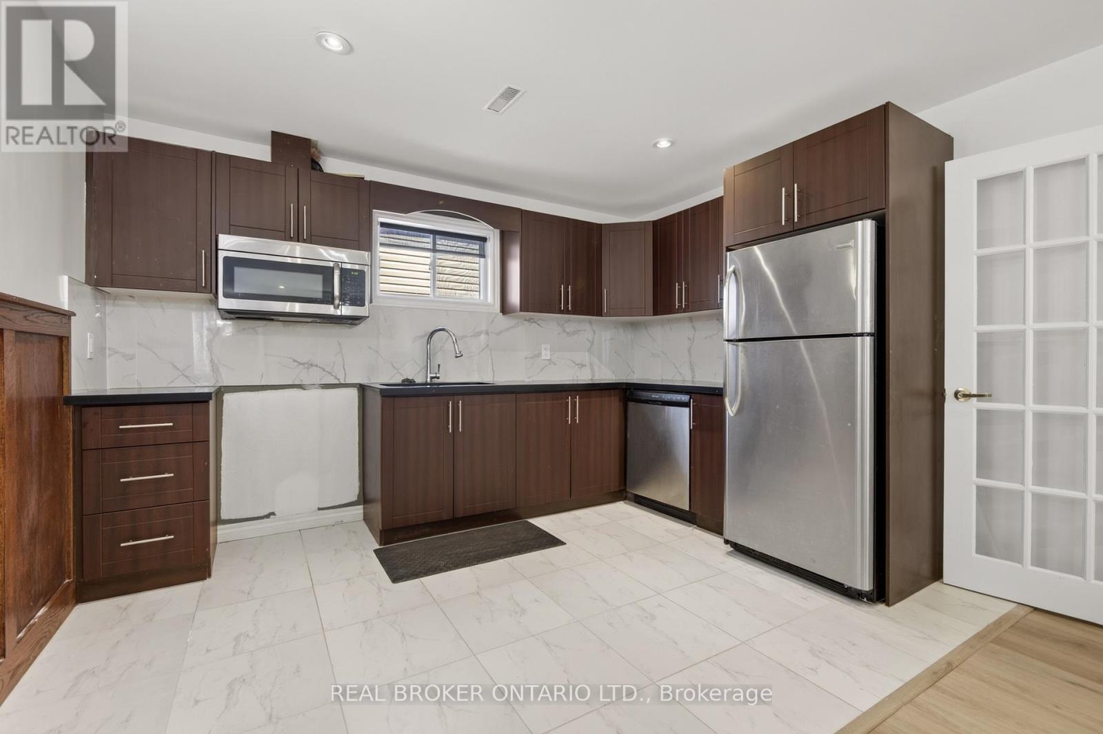 198 Columbia Road, Barrie (Holly), Ontario  L4N 8C9 - Photo 45 - S13167280