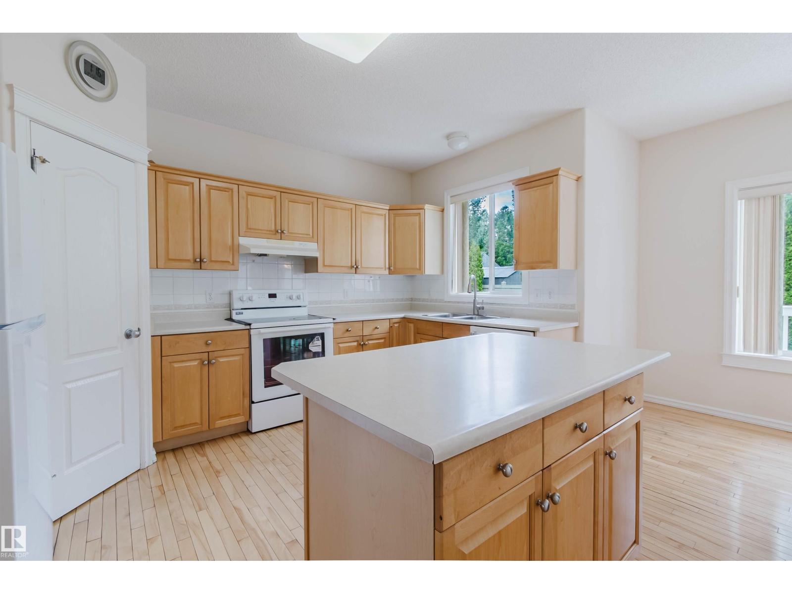 322 Livingstone Ct NW, Edmonton, Alberta  T6R 2T1 - Photo 20 - E4496240