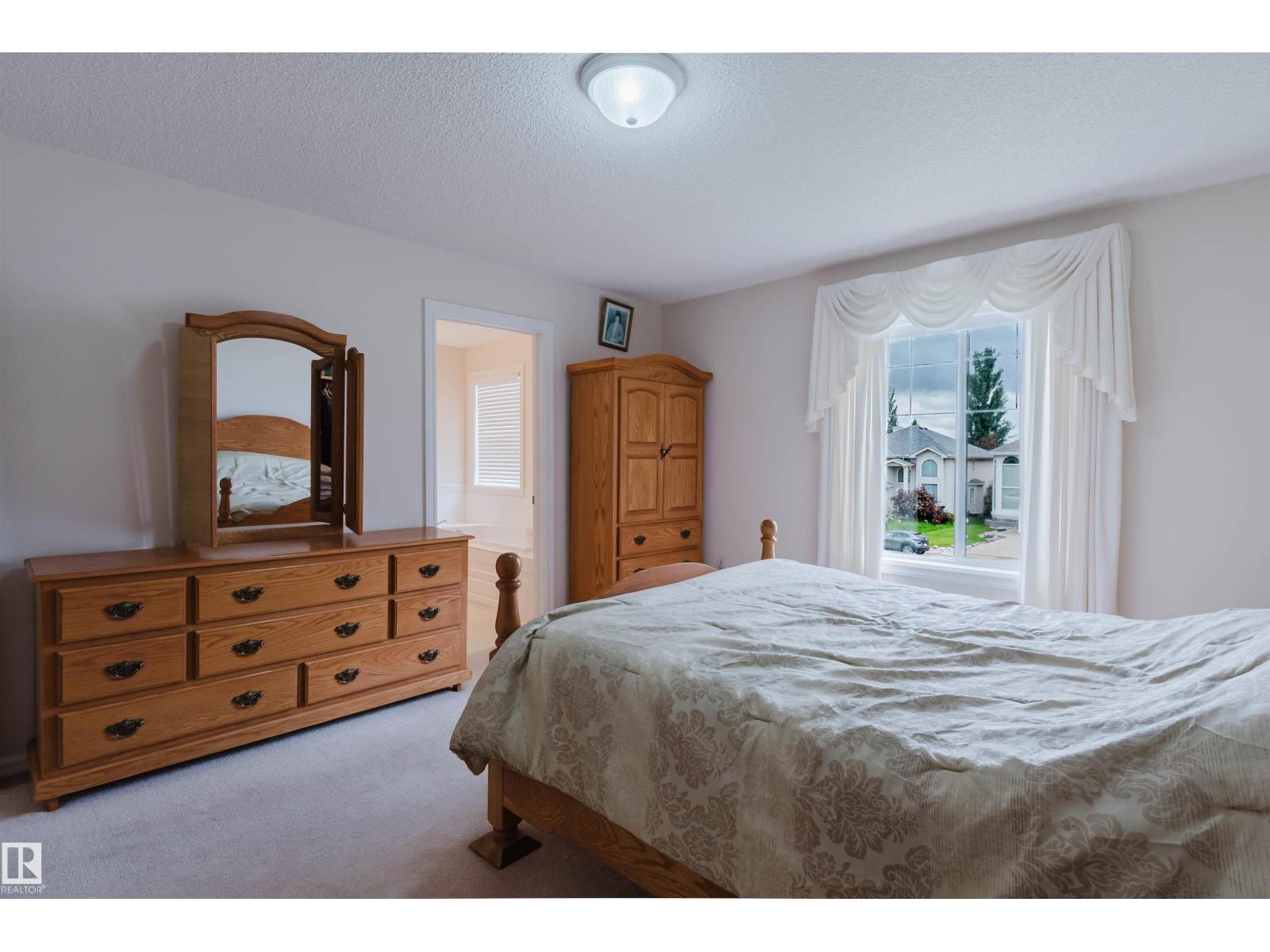 322 Livingstone Ct NW, Edmonton, Alberta  T6R 2T1 - Photo 33 - E4496240