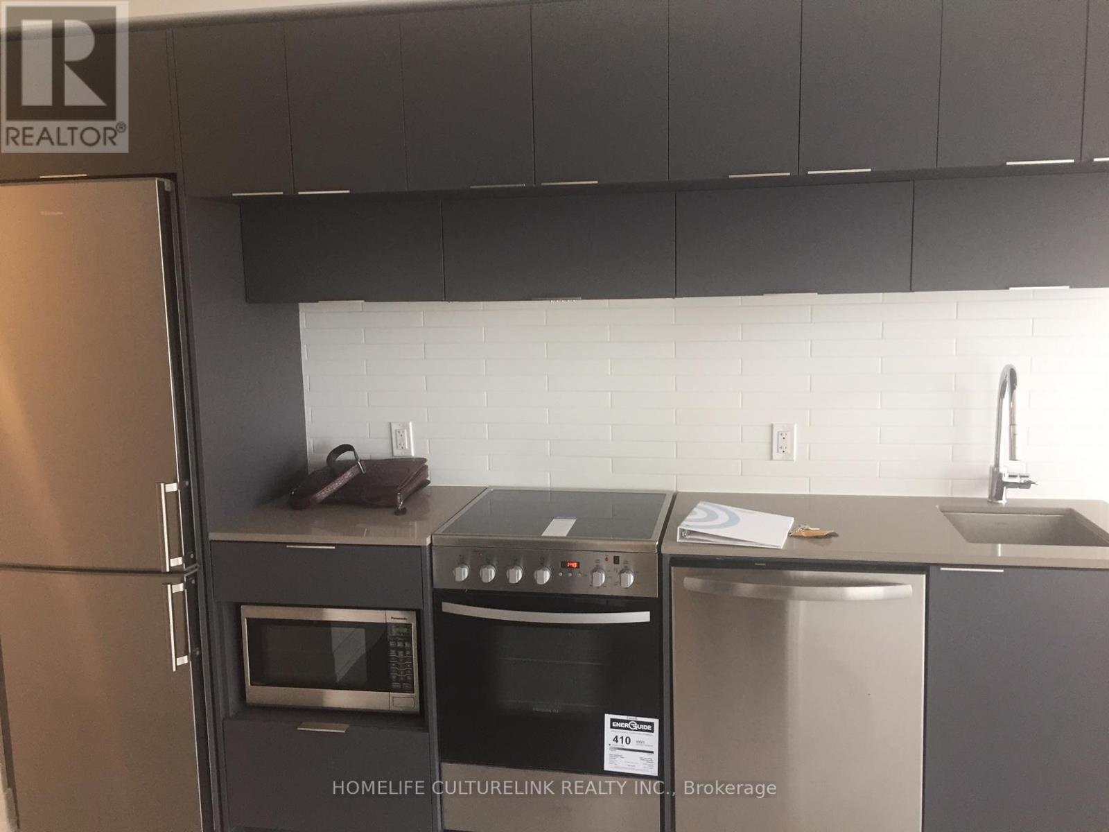 5215 - 181 DUNDAS STREET E - Photo 5