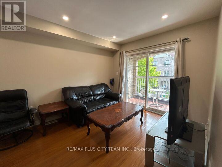 10 Cullcastle Street W, Ajax, Ontario  L1S 0A9 - Photo 3 - E13500990