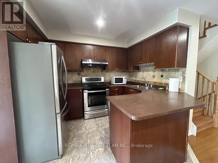 10 Cullcastle Street W, Ajax, Ontario  L1S 0A9 - Photo 6 - E13500990