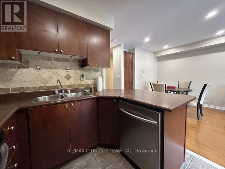 10 Cullcastle Street W, Ajax, Ontario  L1S 0A9 - Photo 8 - E13500990