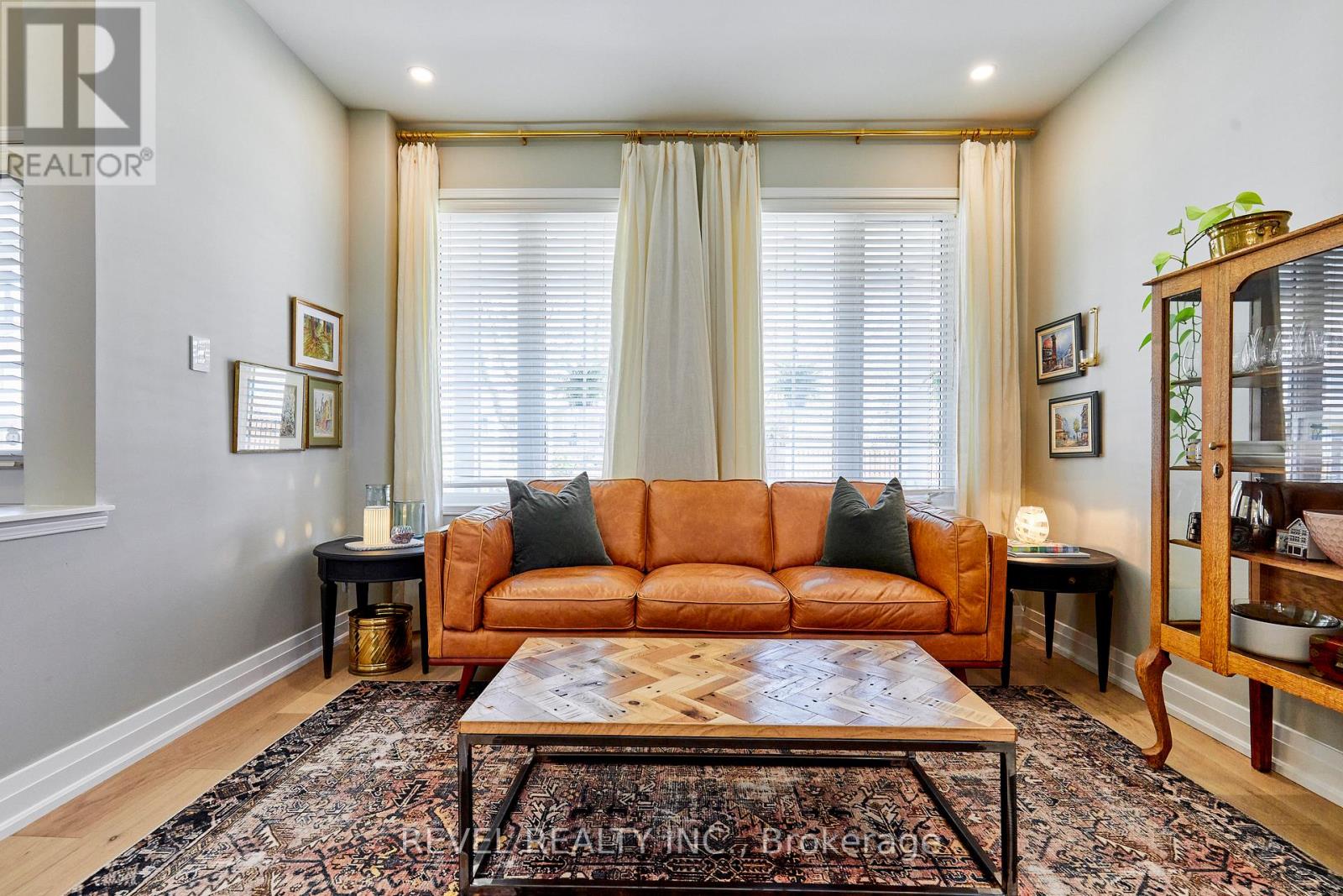 21 Parish Avenue, Ajax, Ontario  L1Z 1N2 - Photo 4 - E13501044