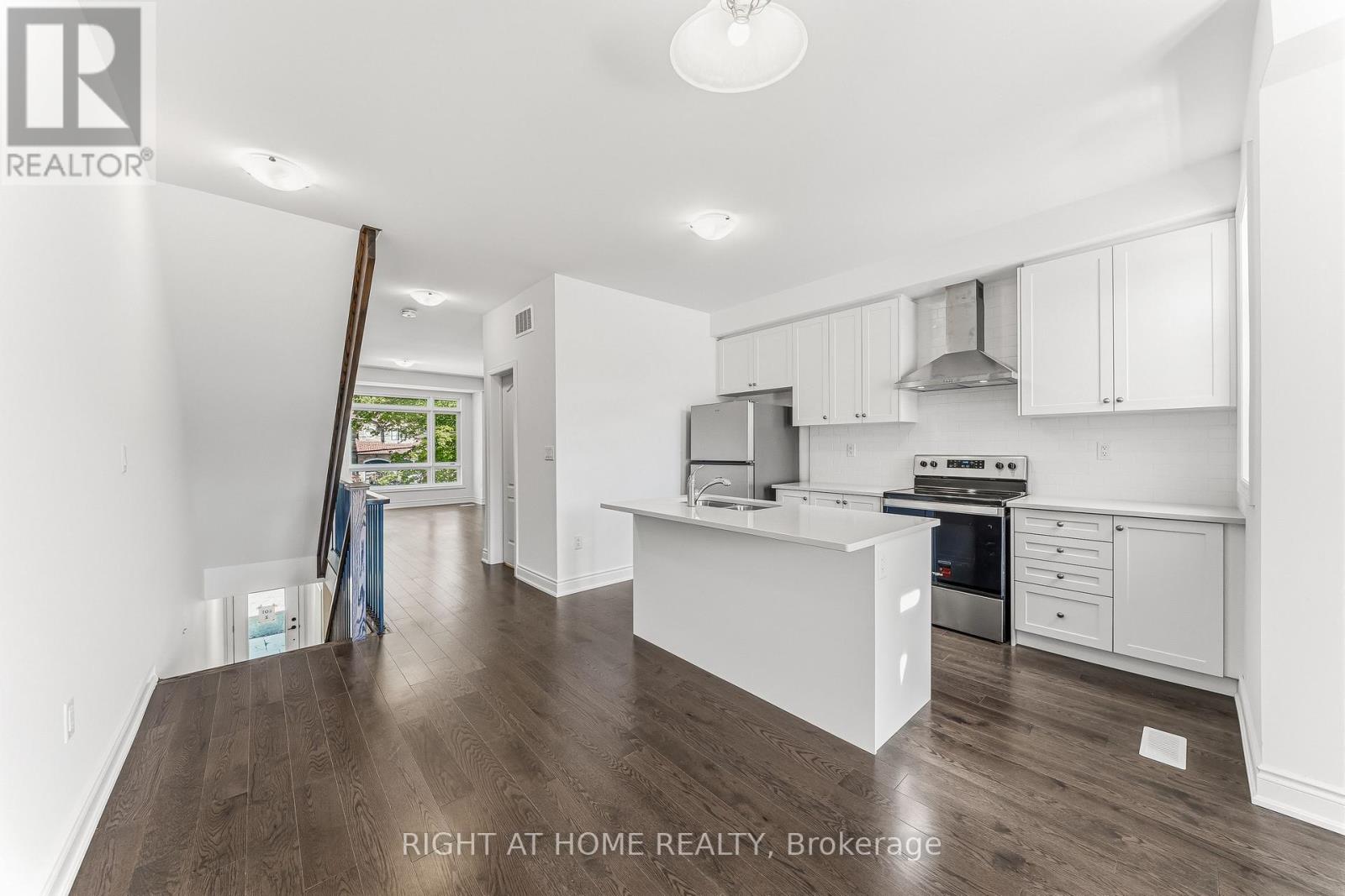 6177 Kingston Road, Toronto, Ontario  M1C 1K8 - Photo 5 - E13501084