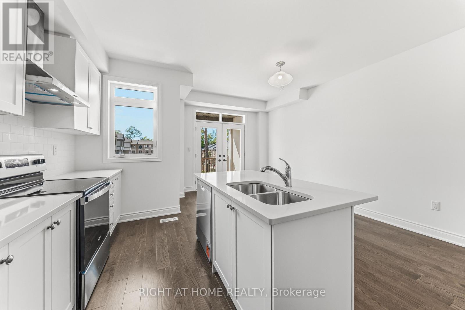 6177 Kingston Road, Toronto, Ontario  M1C 1K8 - Photo 7 - E13501084