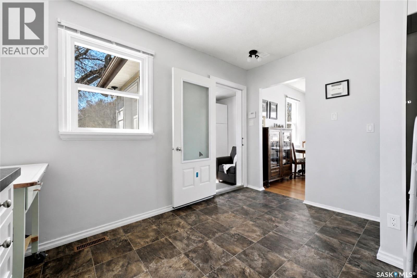 234 Broadway Avenue, Regina, Saskatchewan  S4N 1B3 - Photo 5 - SK039111