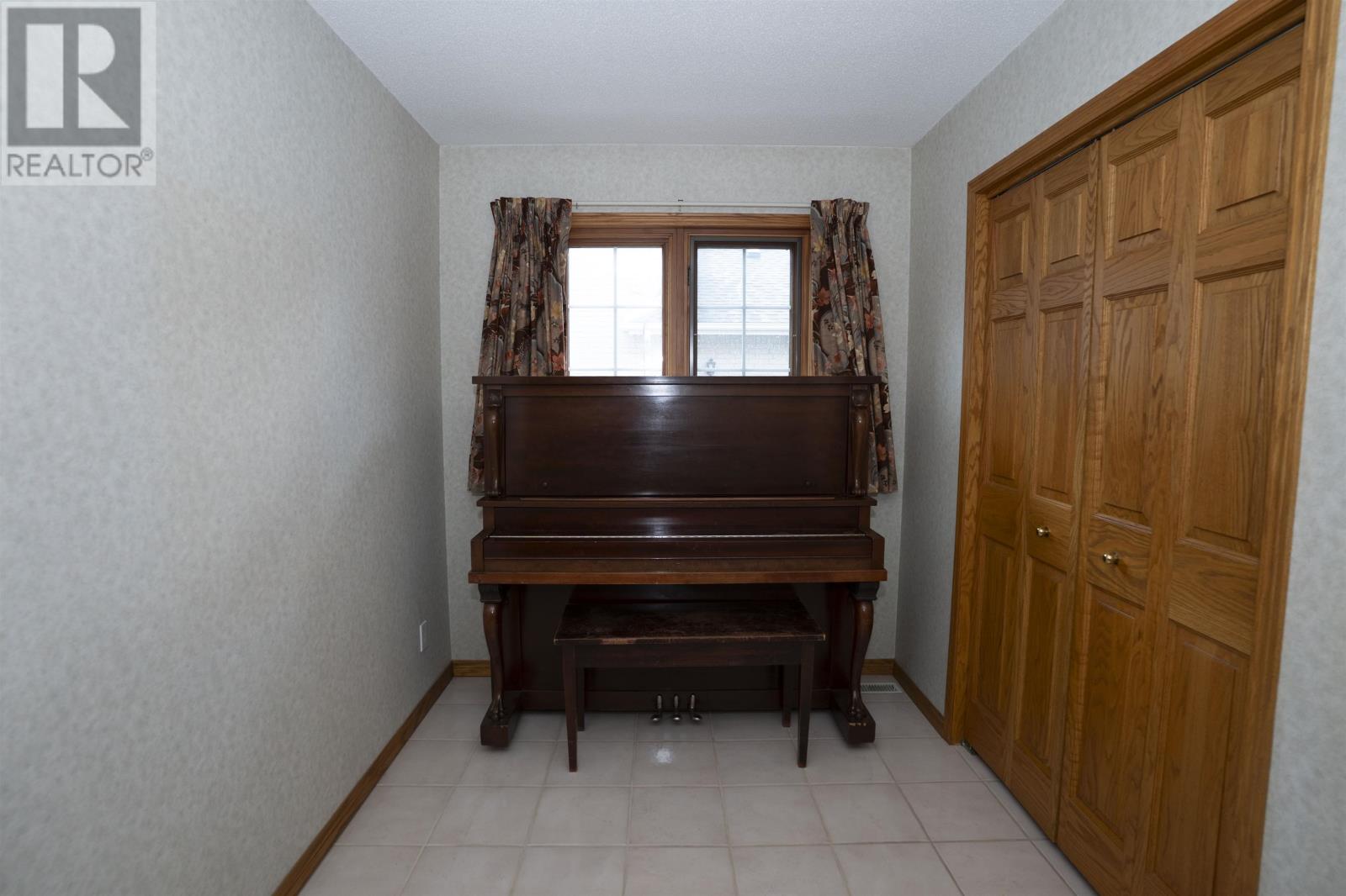 205 Kusznier Cres, Thunder Bay, Ontario  P7B 6K4 - Photo 24 - TB2601604