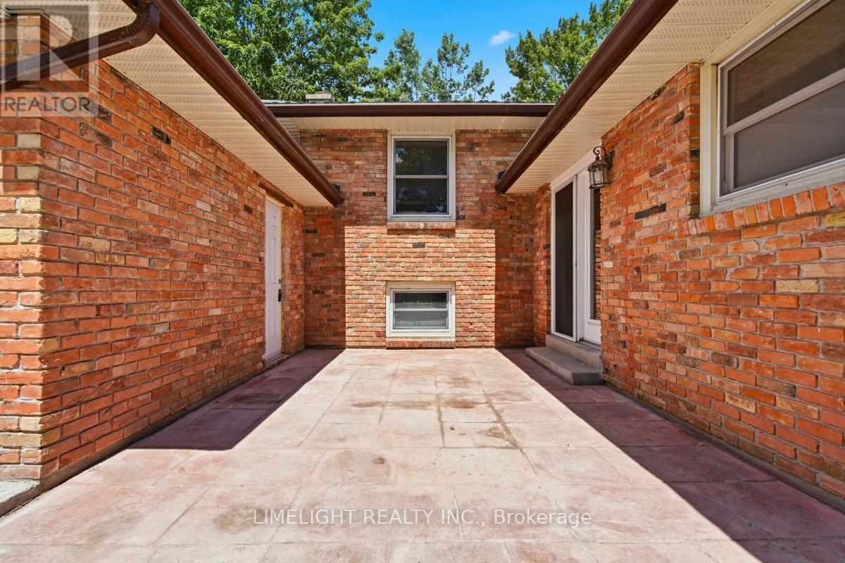 43 Cumberland Crescent, London North, Ontario  N5X 1B7 - Photo 4 - X13501152