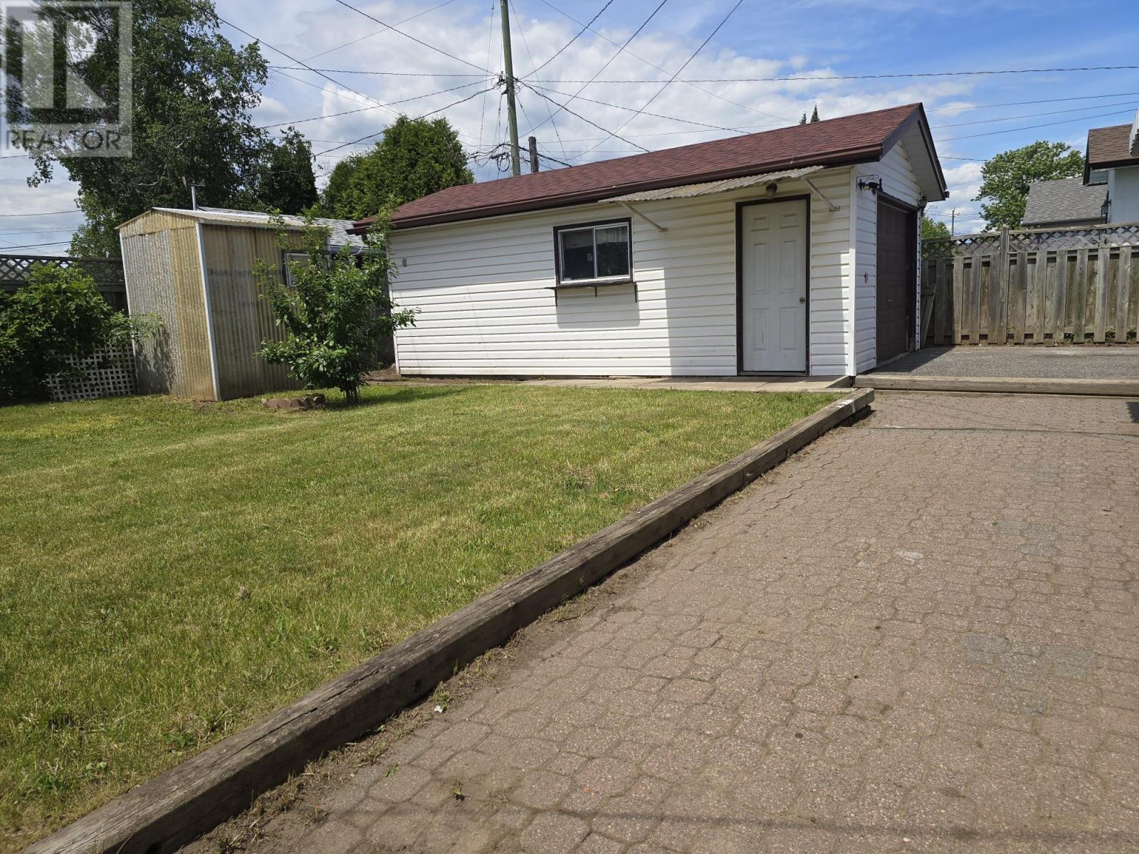 205 Edward St North, Thunder Bay, Ontario  P7C 4P1 - Photo 35 - TB2601659