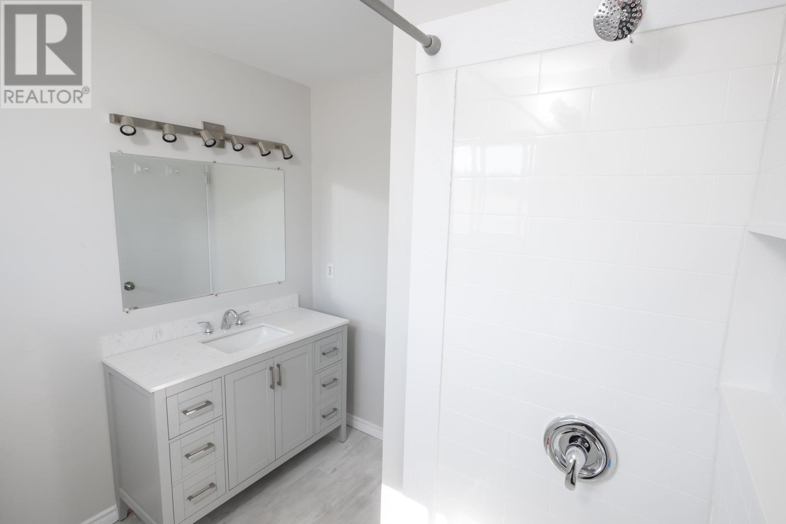 103 Elron Cres, Thunder Bay, Ontario  P7C 5T2 - Photo 20 - TB2601737