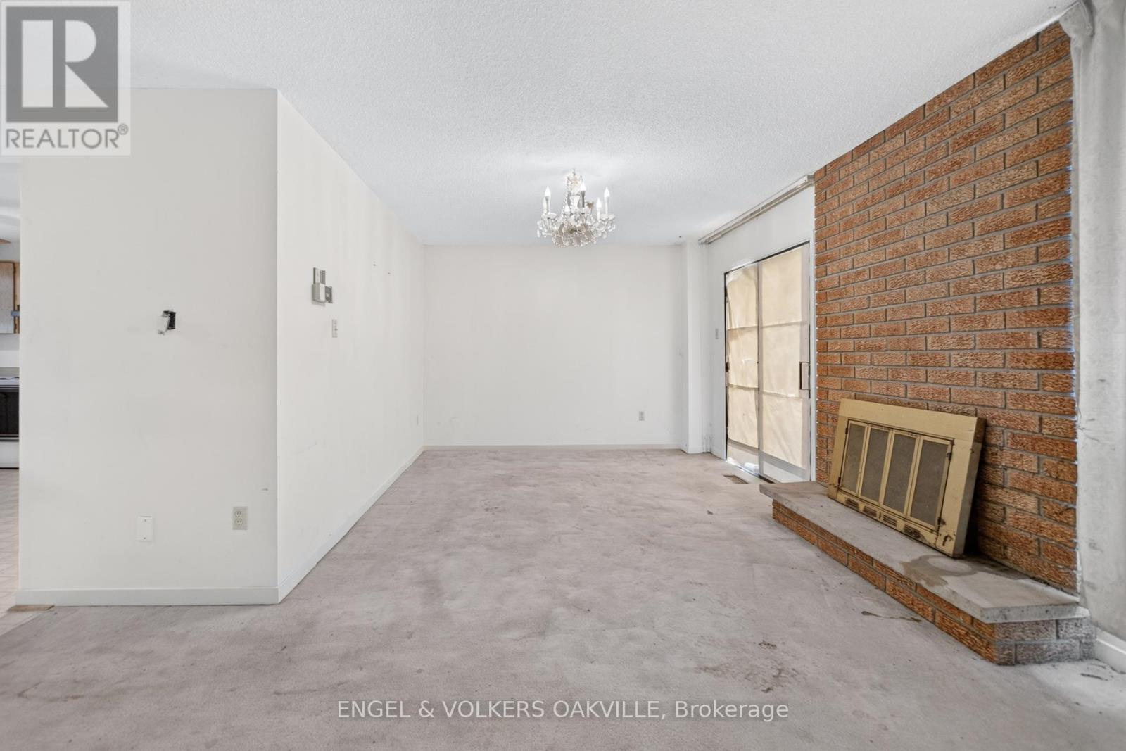 2463 Colter Court, Mississauga, Ontario  L5L 3K7 - Photo 10 - W13501008