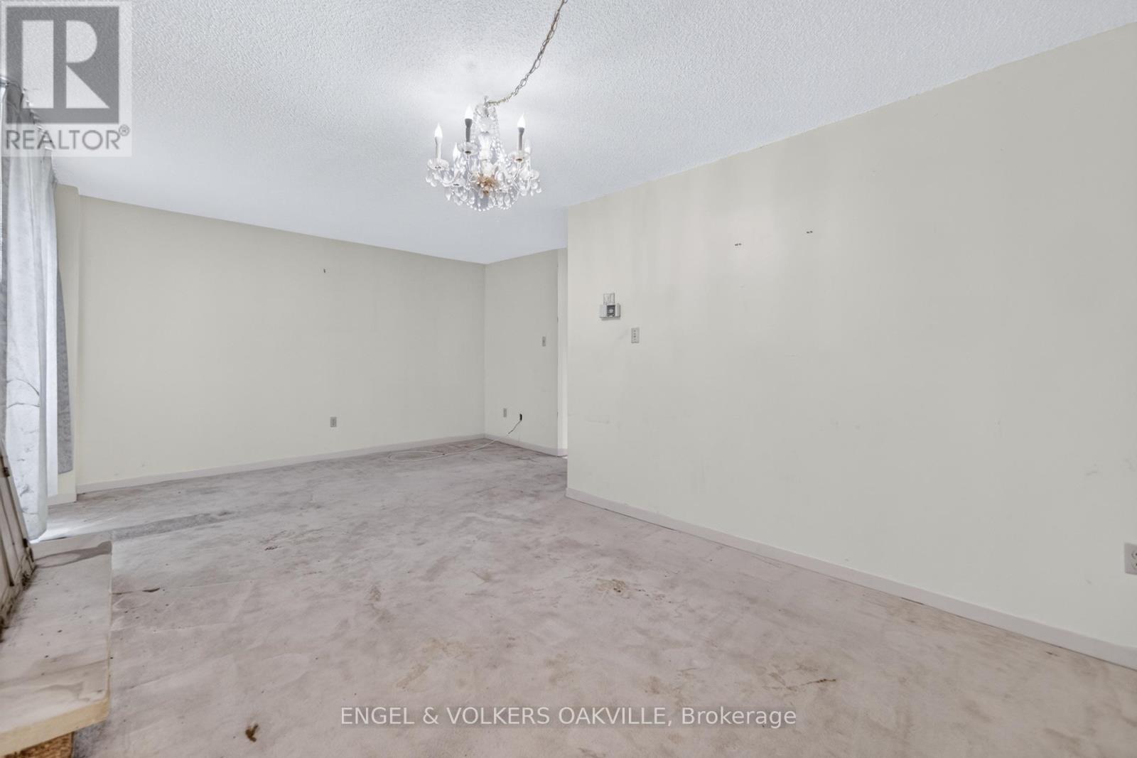 2463 Colter Court, Mississauga, Ontario  L5L 3K7 - Photo 12 - W13501008