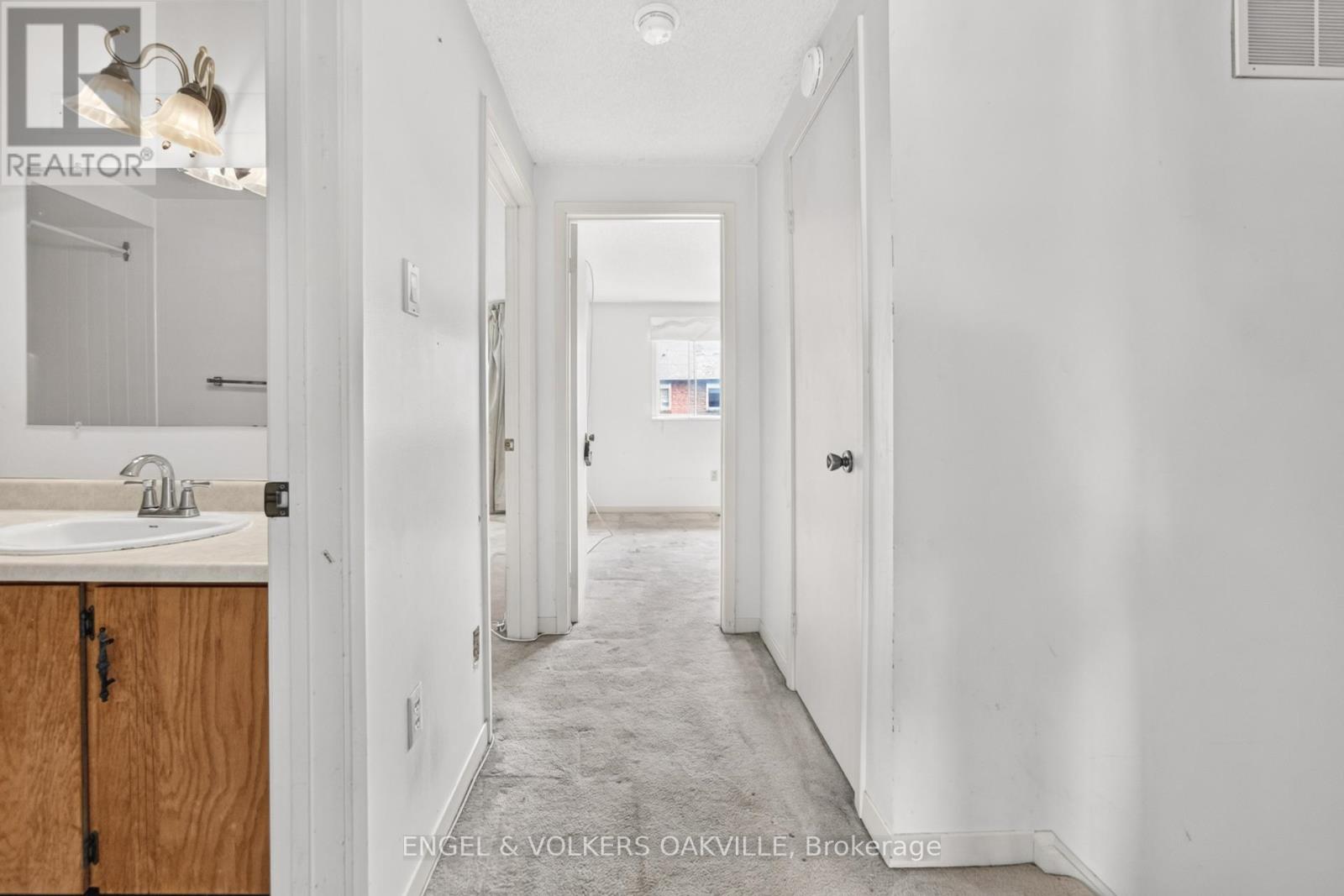 2463 Colter Court, Mississauga, Ontario  L5L 3K7 - Photo 20 - W13501008
