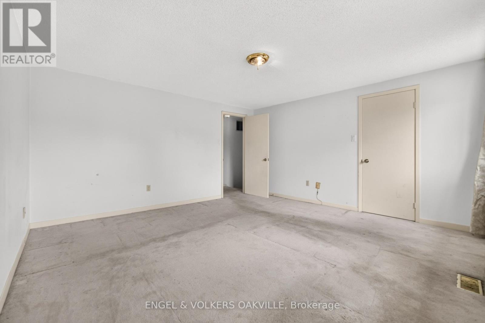 2463 Colter Court, Mississauga, Ontario  L5L 3K7 - Photo 23 - W13501008