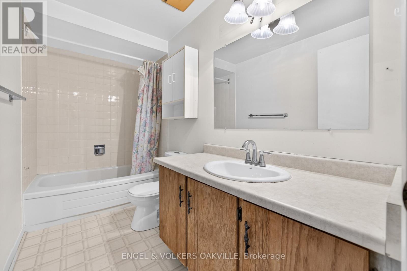 2463 Colter Court, Mississauga, Ontario  L5L 3K7 - Photo 27 - W13501008