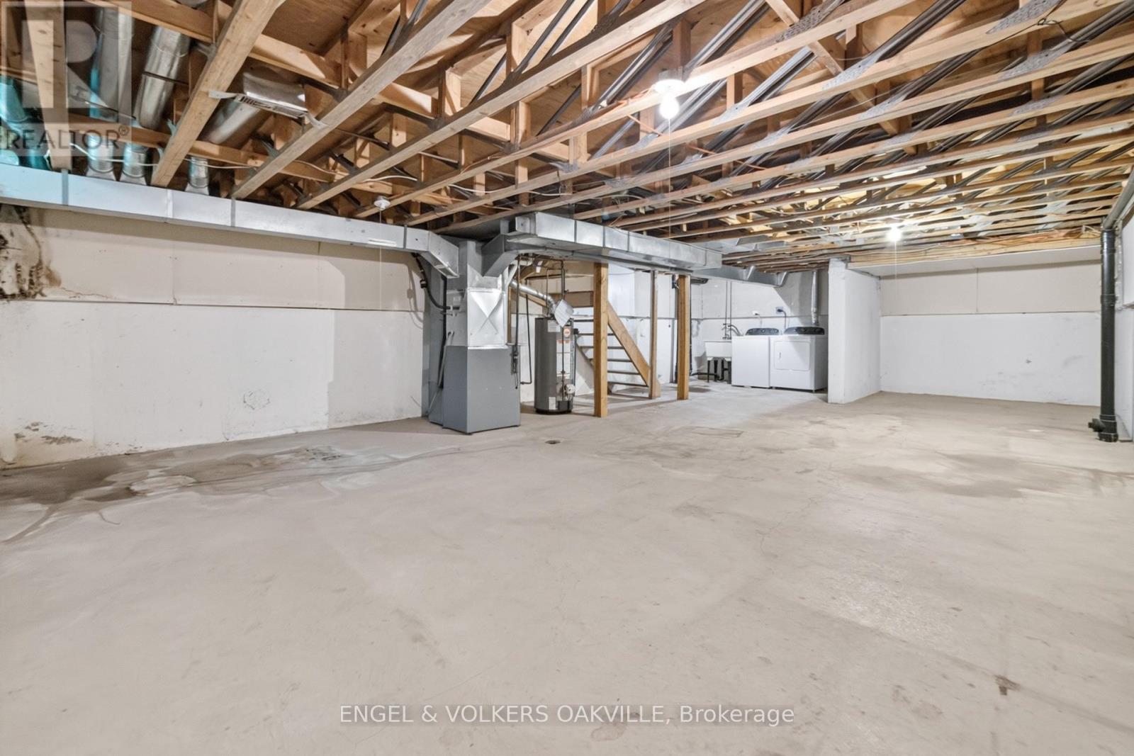 2463 Colter Court, Mississauga, Ontario  L5L 3K7 - Photo 31 - W13501008