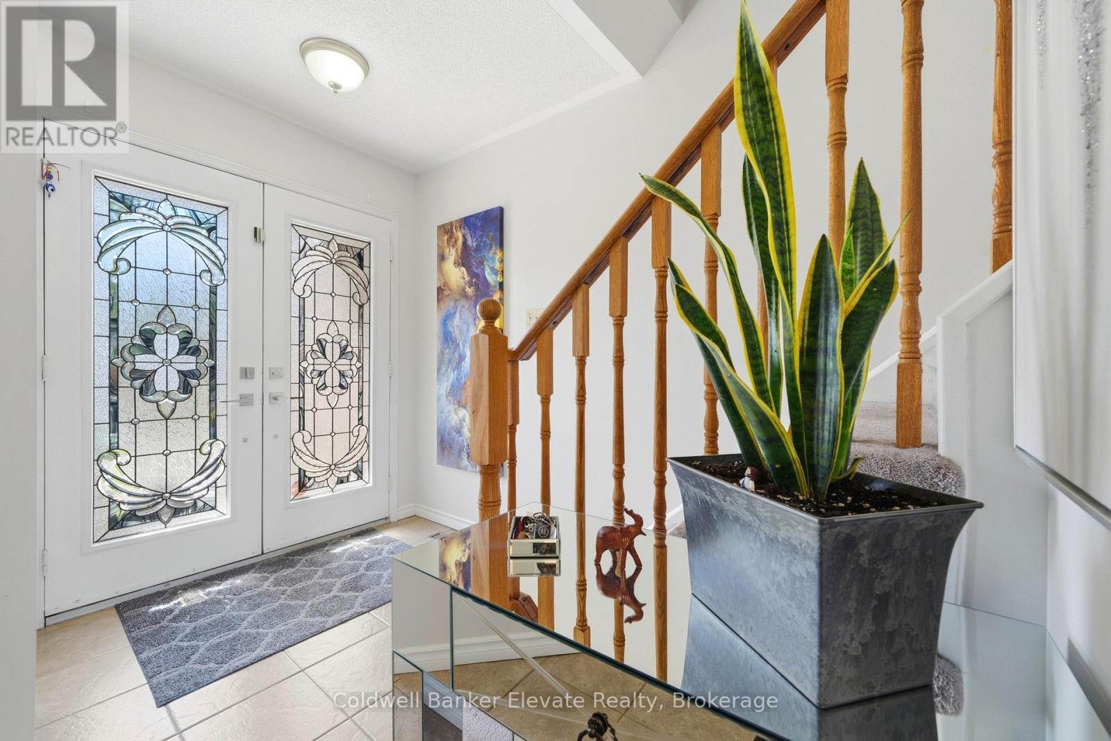 22 Goldenlight Circle, Brampton, Ontario  L6X 4N6 - Photo 4 - W13501050