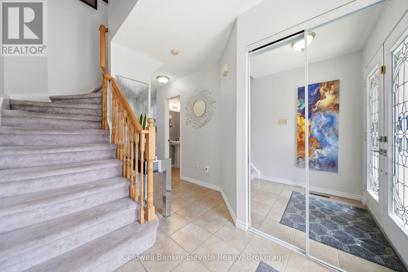22 Goldenlight Circle, Brampton, Ontario  L6X 4N6 - Photo 5 - W13501050