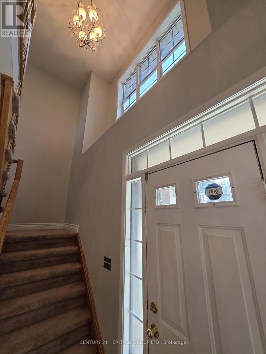 52 Brock Drive, Brampton, Ontario  L6P 1A2 - Photo 12 - W13501082