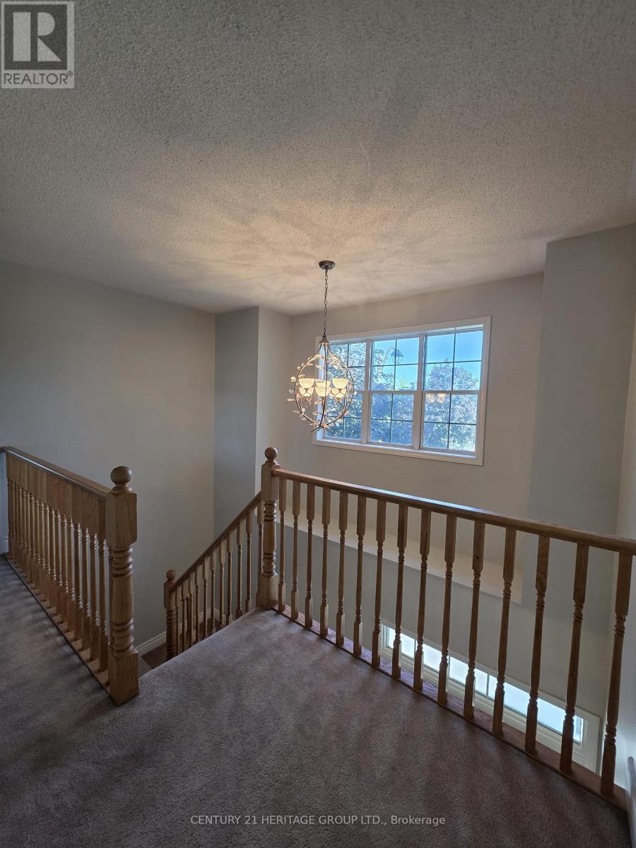 52 Brock Drive, Brampton, Ontario  L6P 1A2 - Photo 13 - W13501082