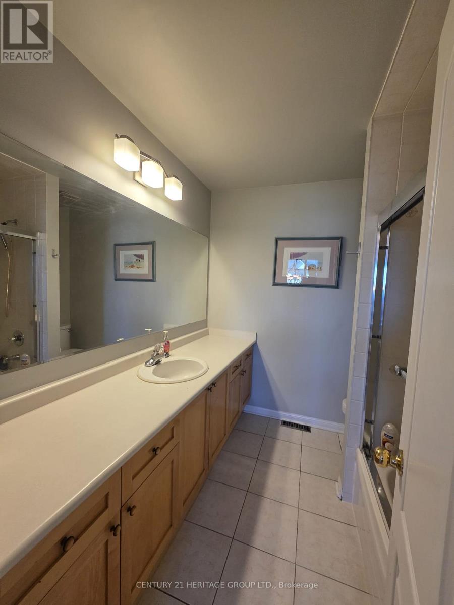 52 Brock Drive, Brampton, Ontario  L6P 1A2 - Photo 14 - W13501082