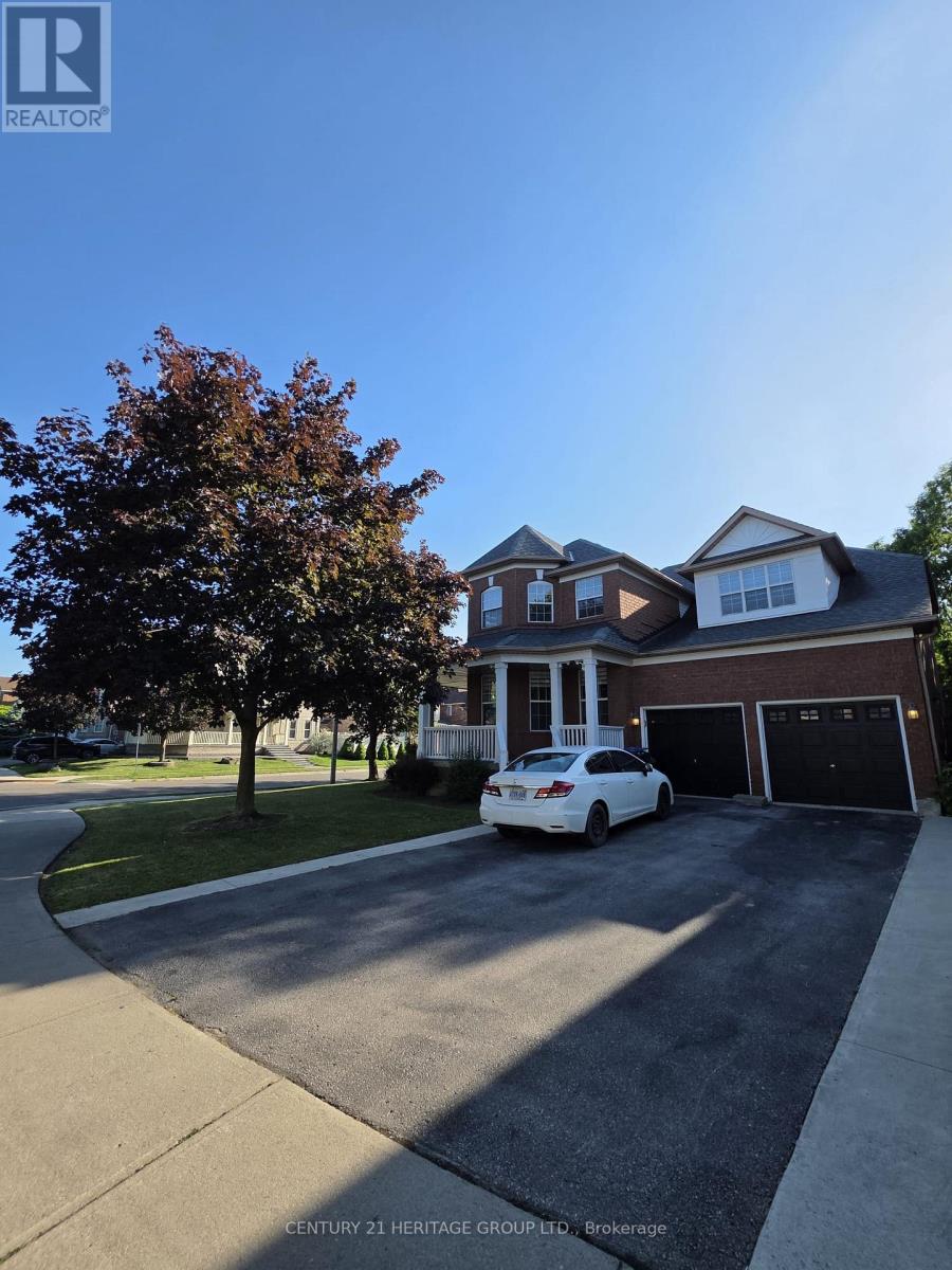 52 Brock Drive, Brampton, Ontario  L6P 1A2 - Photo 2 - W13501082