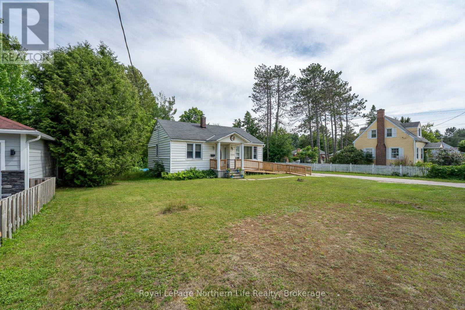 2361 Trout Lake Road, North Bay, Ontario  P1B 7S8 - Photo 2 - X13501184