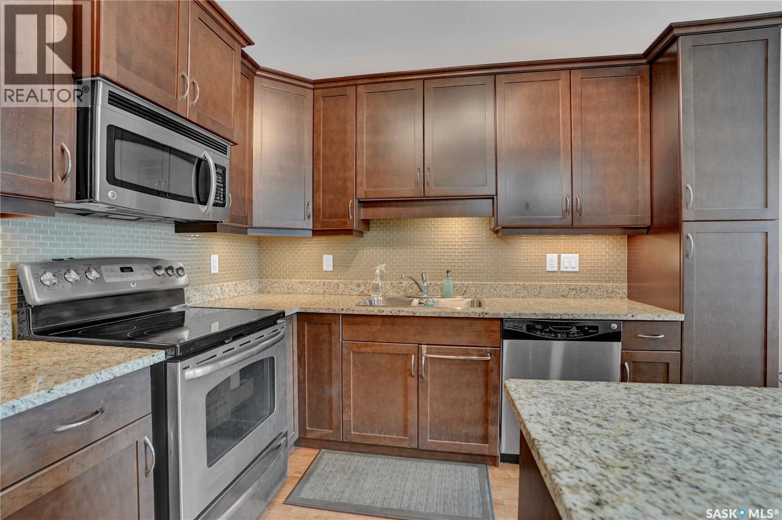 311 2102 Heseltine Road, Regina, Saskatchewan  S4V 1K9 - Photo 12 - SK040909