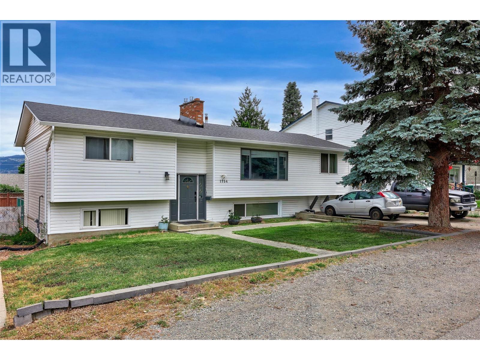 1754 Sheridan Drive, Kamloops, British Columbia  V2B 6A9 - Photo 2 - 10372574