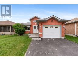 6 EAKINS CRESCENT, Kawartha Lakes, Ontario